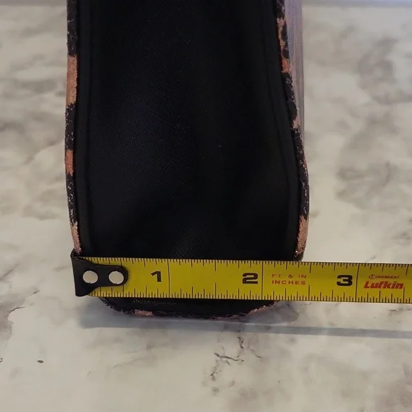 BETSEY JOHNSON CHEETAH LEOPARD PRINT COSMETICS CASE HANDBAG WRISTLET *READ - Picture 16 of 16